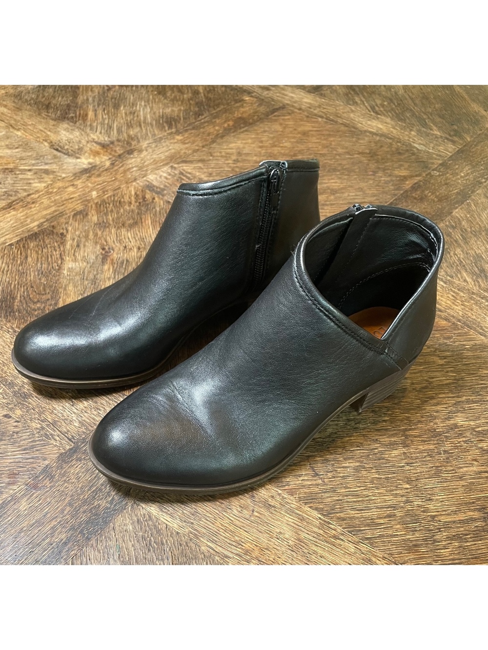 Lucky Brand soft black leather ankle Chelsea boot size 6 - Picture 4 of 8
